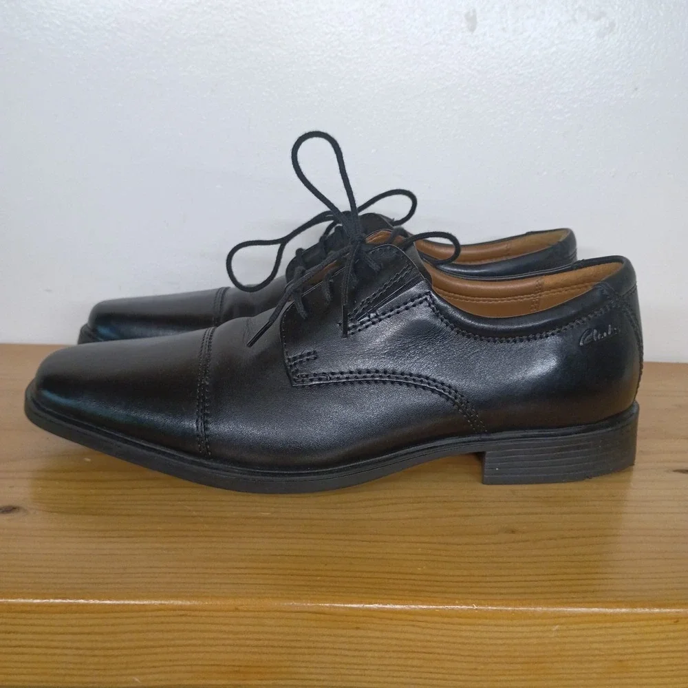 CLARKS Black Tilden Cap Toe Block Heel Leather Oxford Shoes Men's Size 8 M